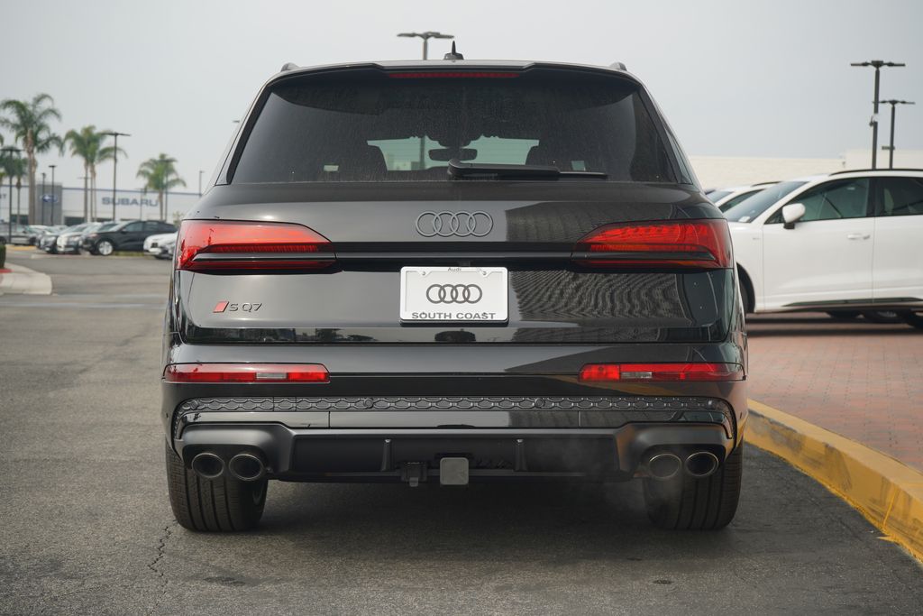 Thumbnail: 2026 Audi SQ7 - 4
