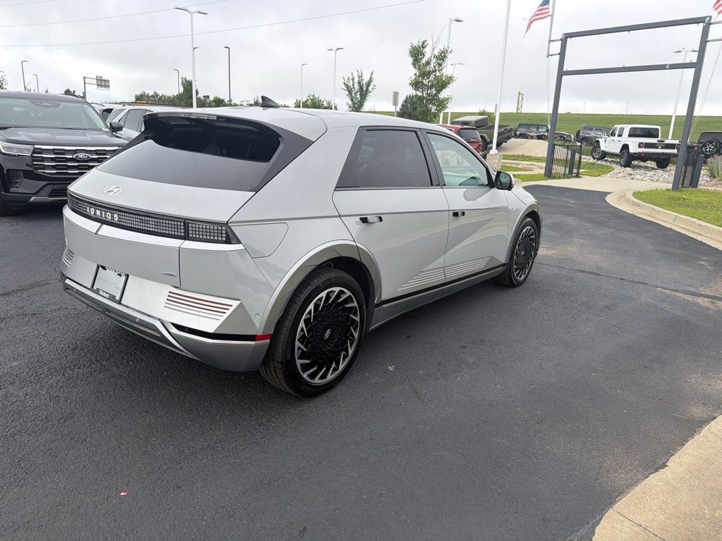 Used 2024 Gray Hyundai Limited image 7