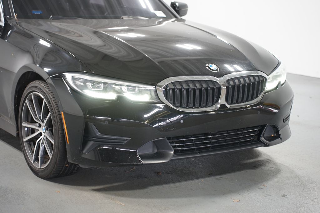 Thumbnail: 2019 BMW 3 Series - 4