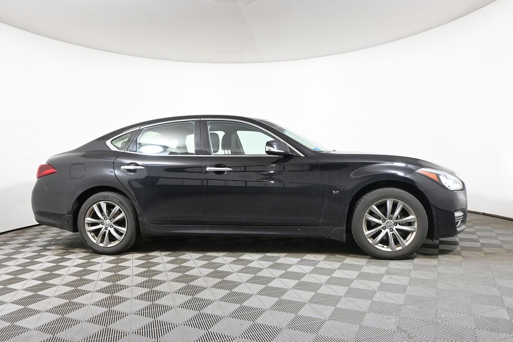 Thumbnail: 2019 INFINITI Q70 - 8