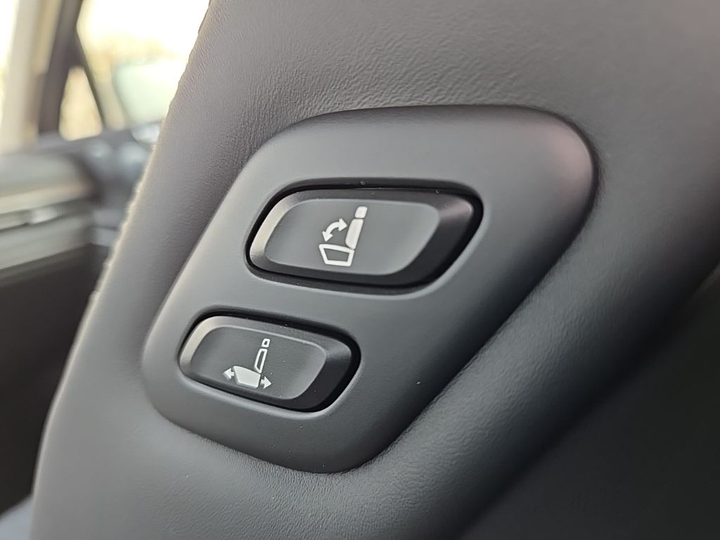 2025 Genesis GV80 3.5T 32