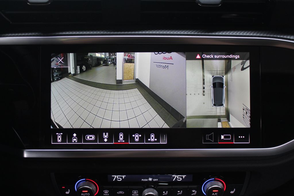 Thumbnail: 2025 Audi Q3 - 26