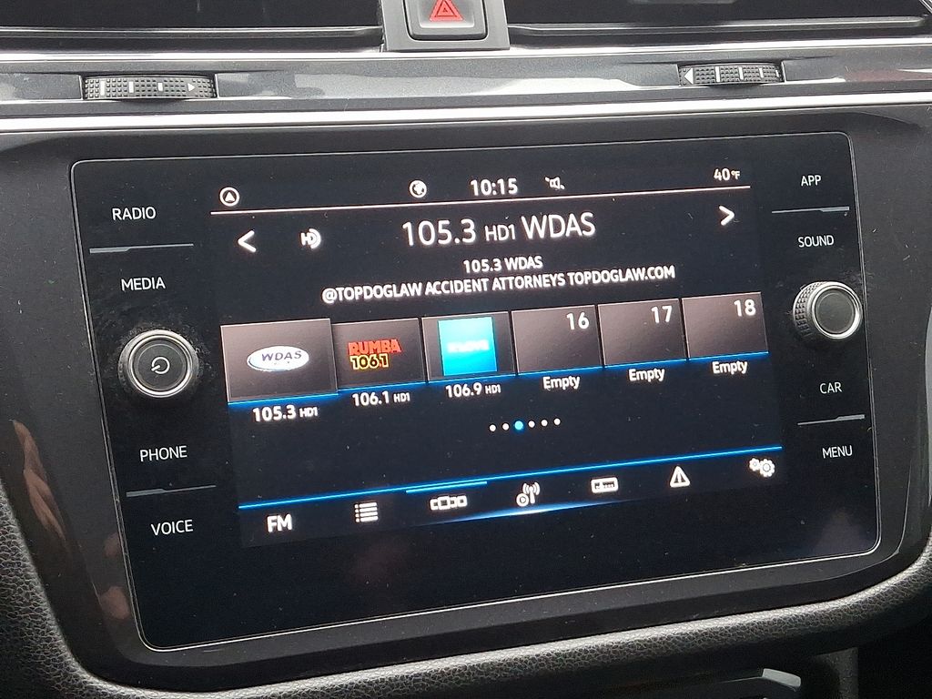 Thumbnail: 2021 Volkswagen Tiguan - 17