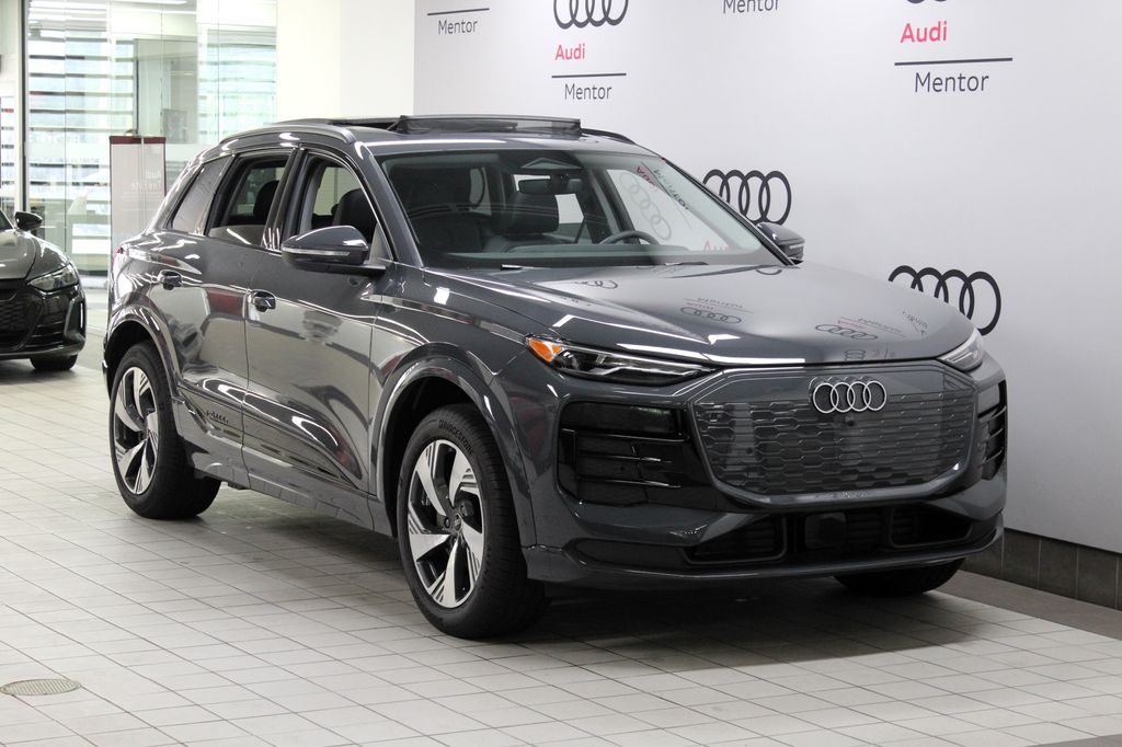 2025 Audi e-tron Premium 7