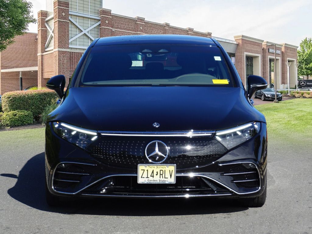 Thumbnail: 2022 Mercedes-Benz EQS - 2