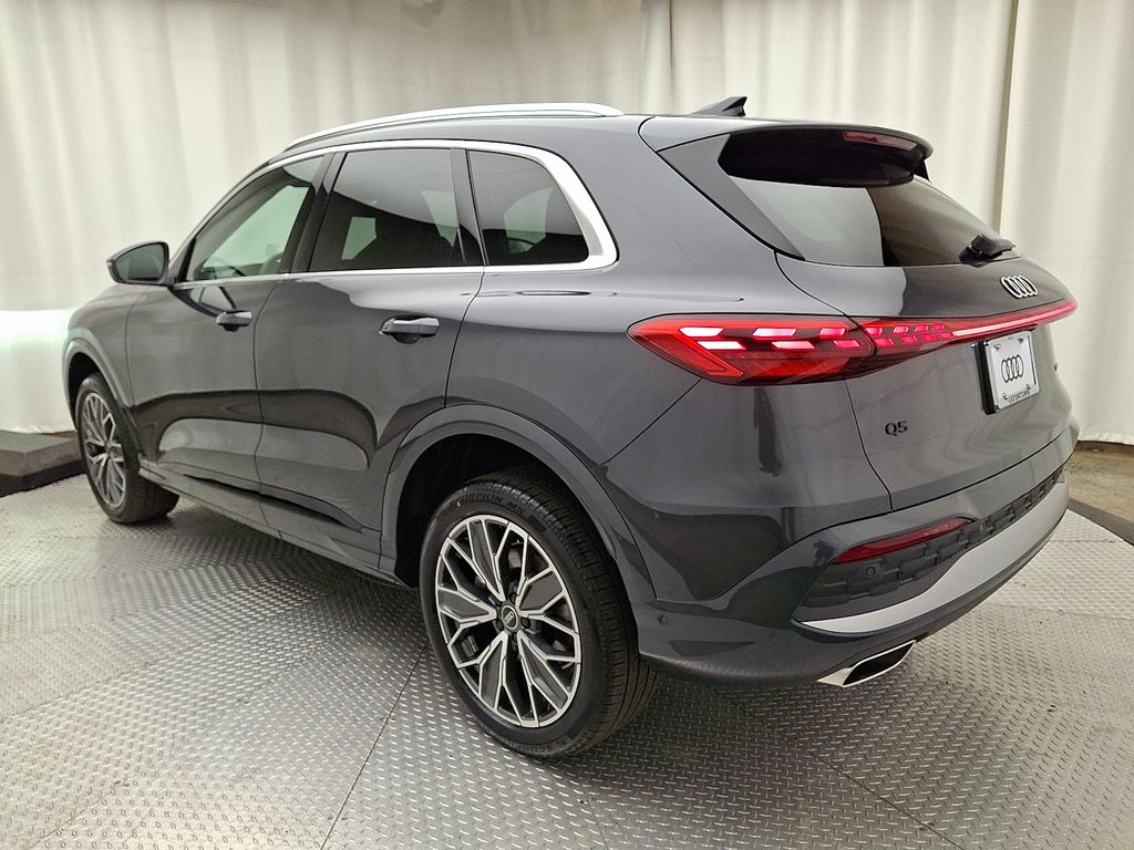 Thumbnail: 2025 Audi Q5 - 4