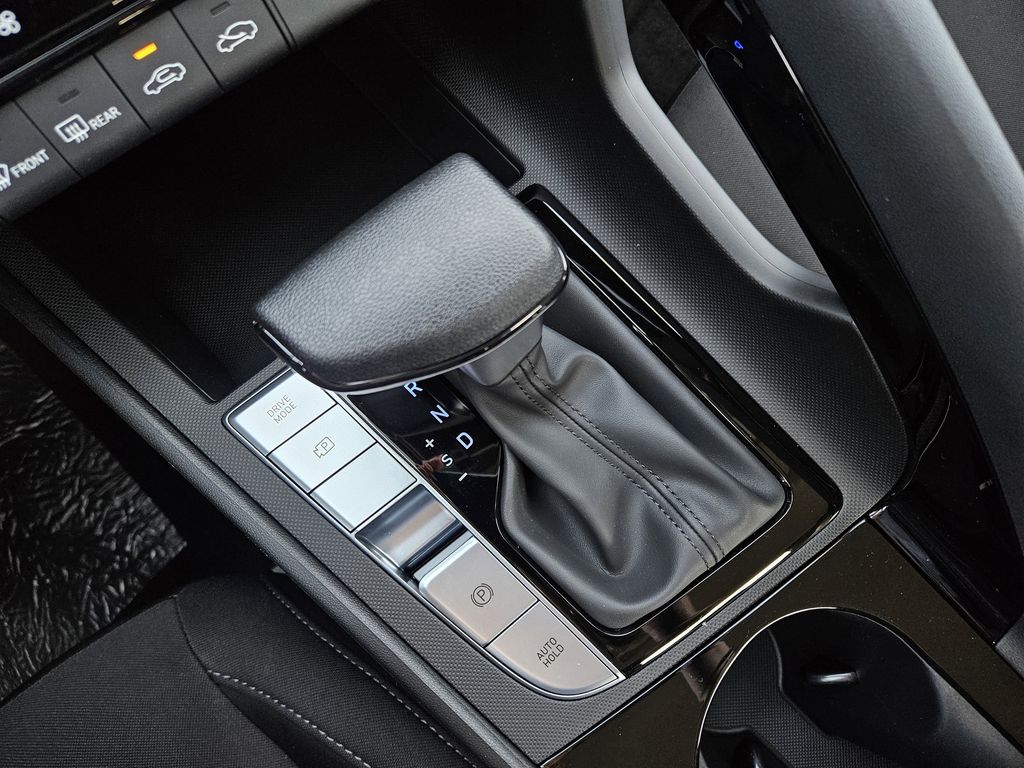 2026 Hyundai Elantra Hybrid