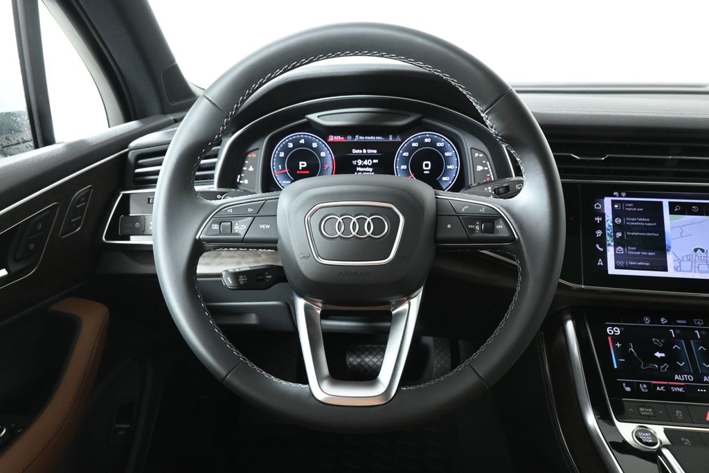 2025 Audi Q7  14