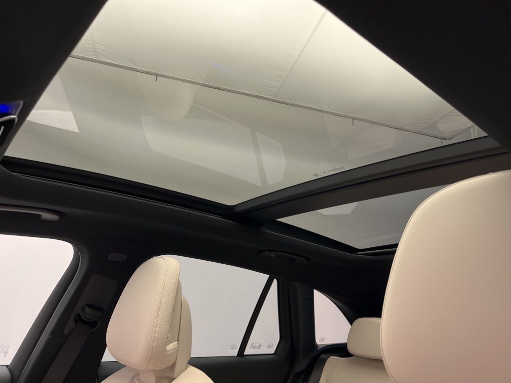 Thumbnail: 2026 Mercedes-Benz GLC - 23