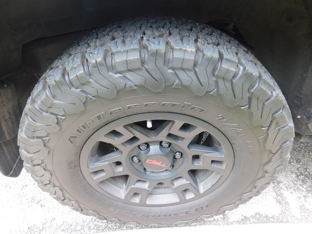 Thumbnail: 2023 Toyota 4Runner - 8