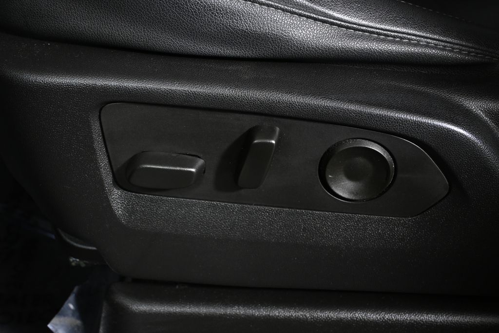 Thumbnail: 2022 Chevrolet Tahoe - 27