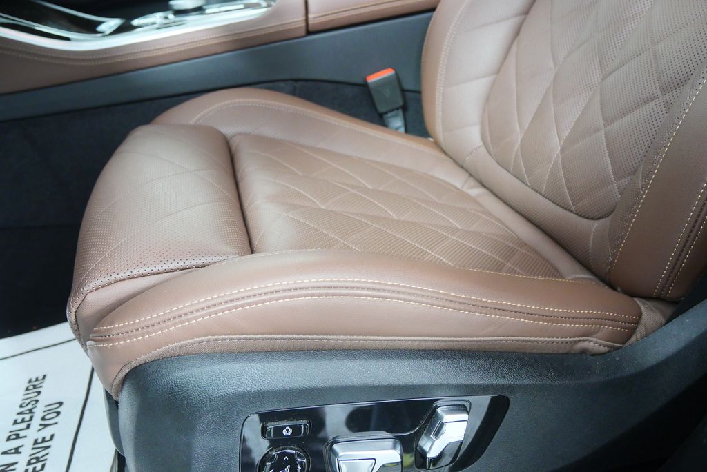 Thumbnail: 2025 BMW X5 - 10