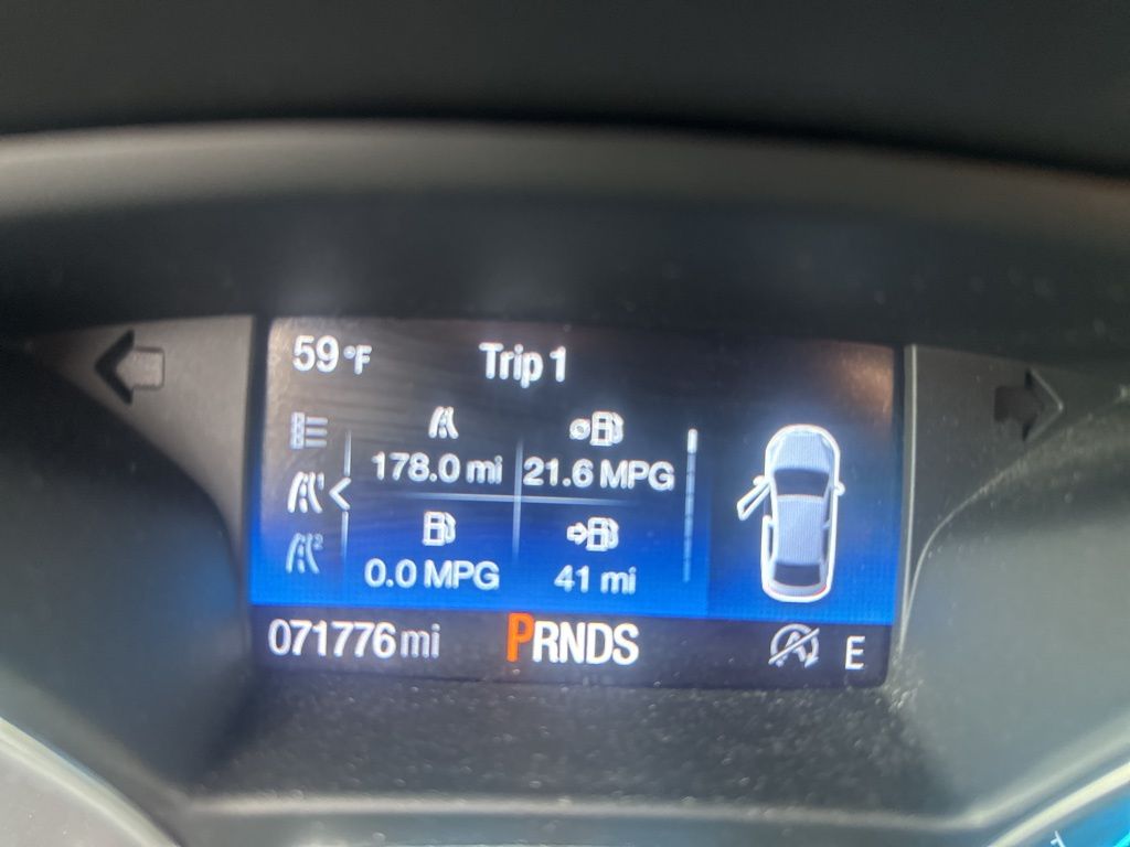 Used 2017 Blue Ford SE image 11