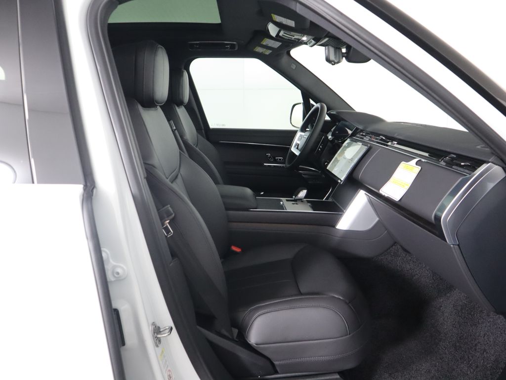 Thumbnail: 2026 Land Rover Range Rover - 21