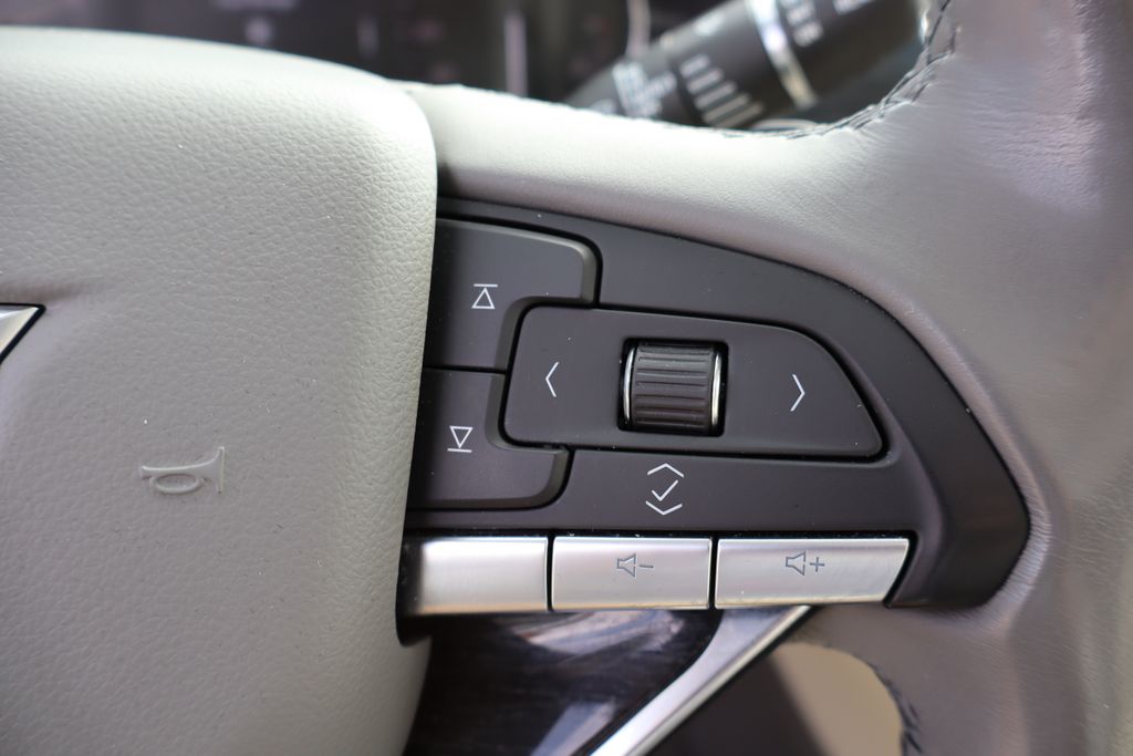 2022 Cadillac XT6 Premium Luxury photo