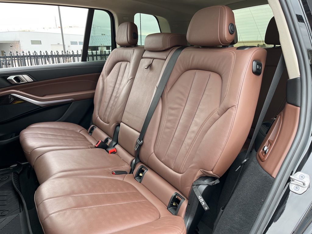 Thumbnail: 2022 BMW X7 - 28