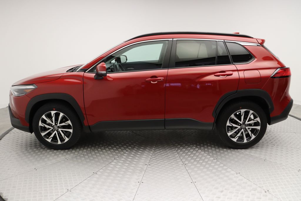 2024 Toyota Corolla Cross XLE 12