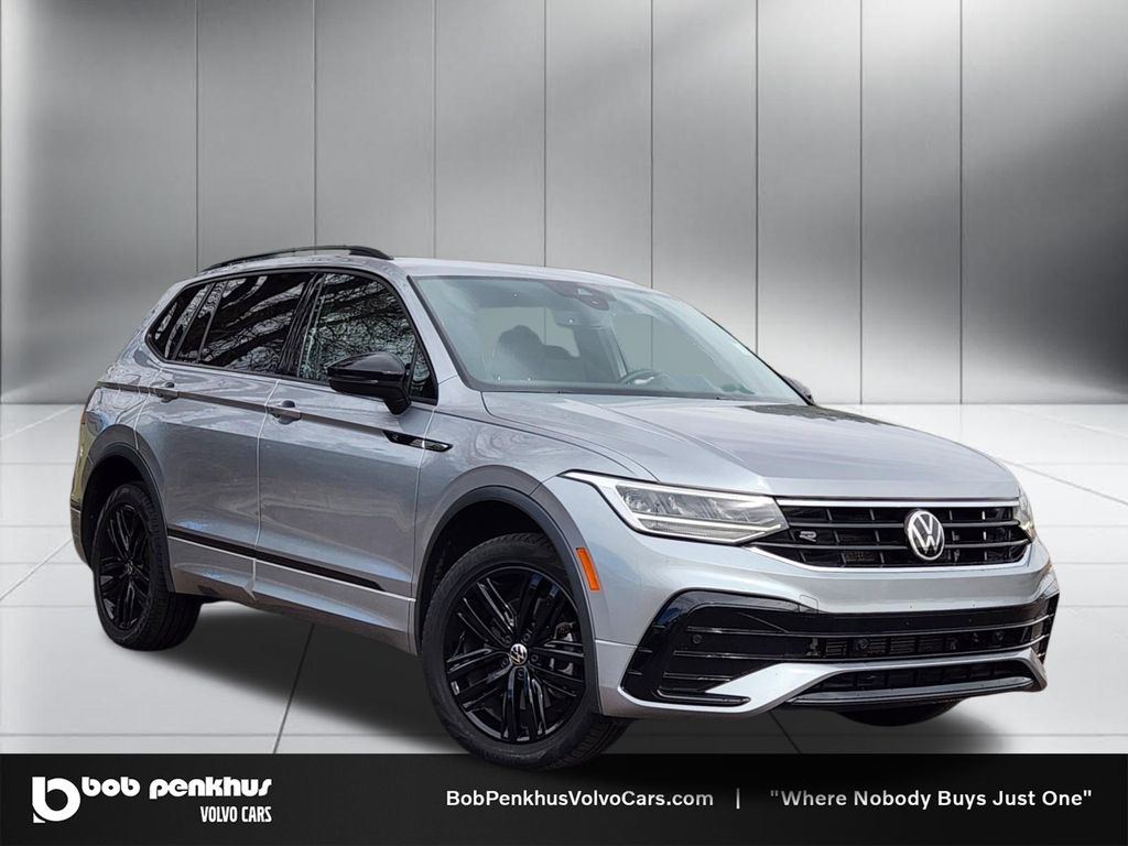 2022 Volkswagen Tiguan 2.0T SE R-Line Black