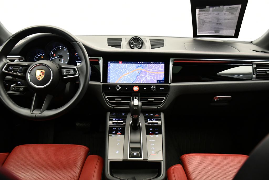 Thumbnail: 2024 Porsche Macan - 23