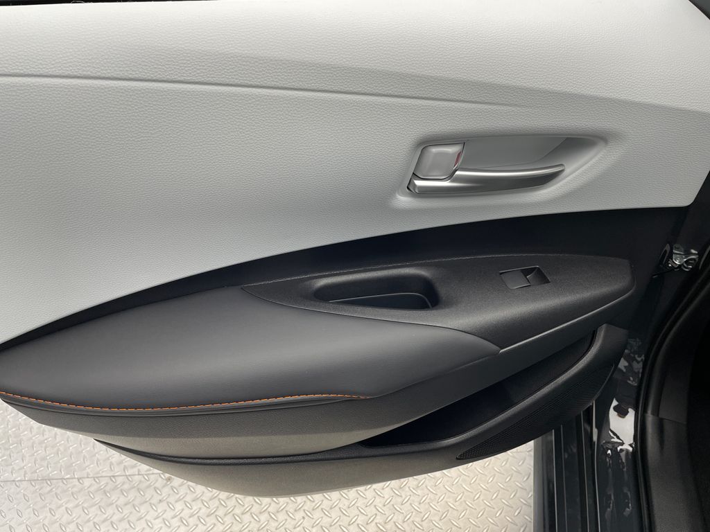 Thumbnail: 2025 Toyota Corolla - 32