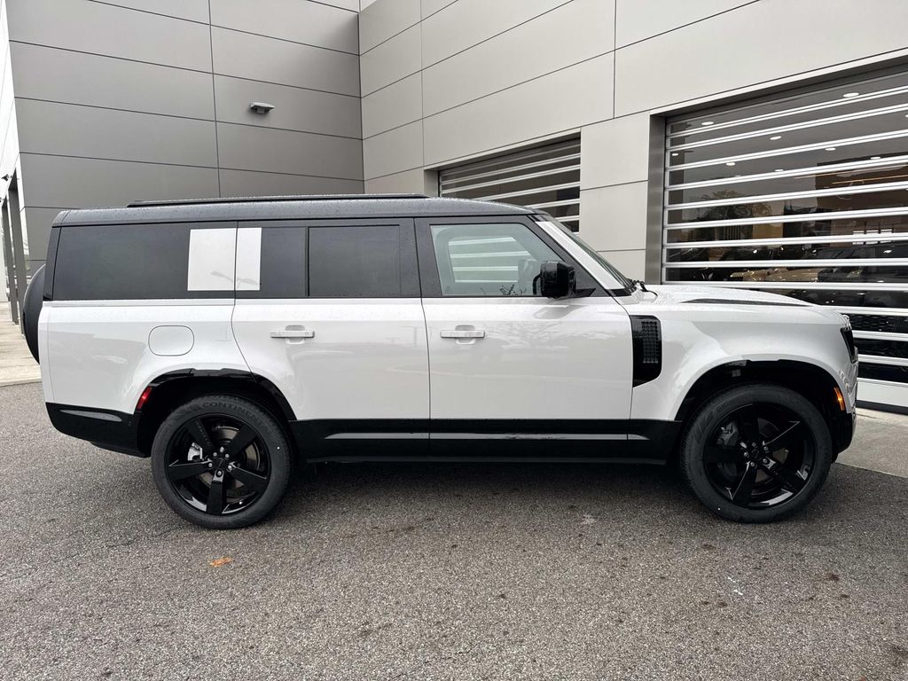 New 2026 Gray Land Rover X-Dynamic SE image 8
