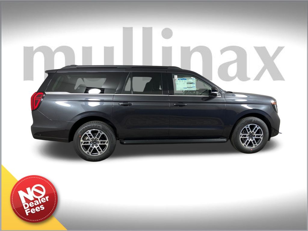 2025 Ford Expedition MAX photo 2