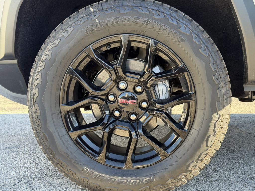 new 2025 GMC Canyon car, priced at $46,760