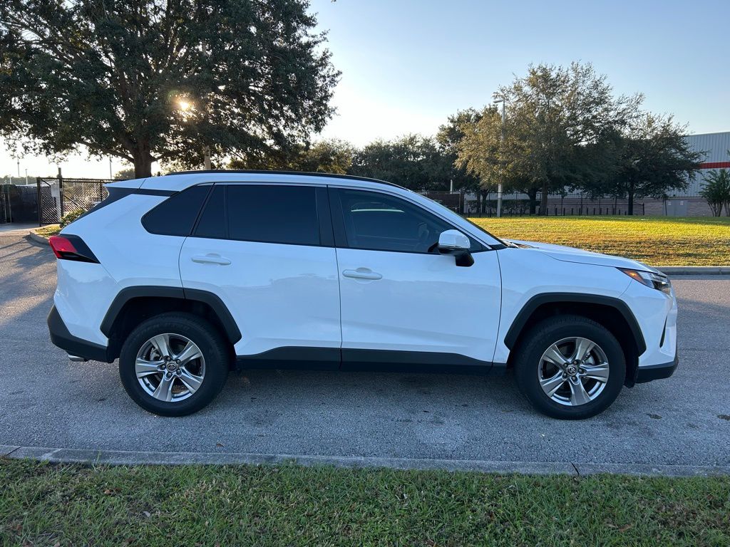 Thumbnail: 2022 Toyota RAV4 - 6