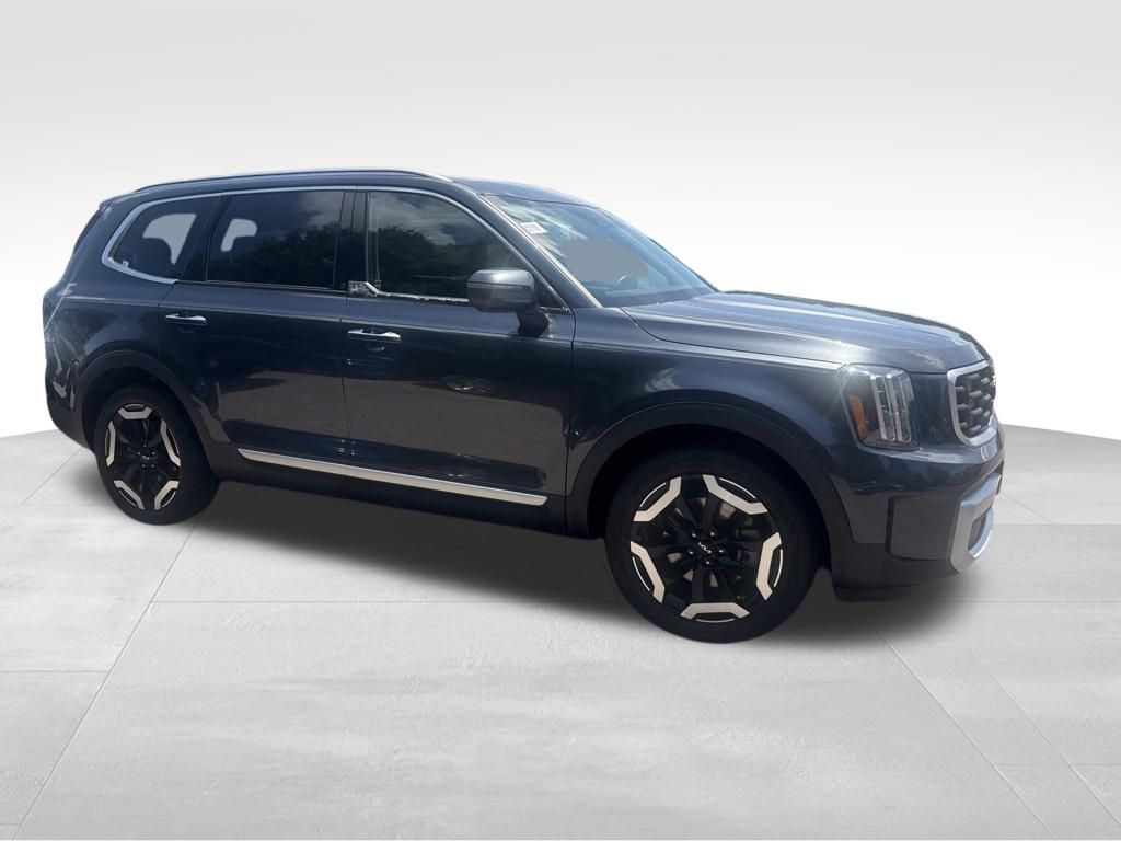 Used 2024 Gray Kia S image 11