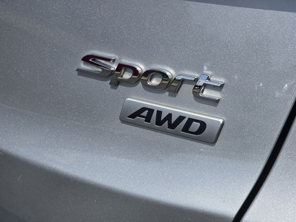 Used 2018 Silver Hyundai  image 18