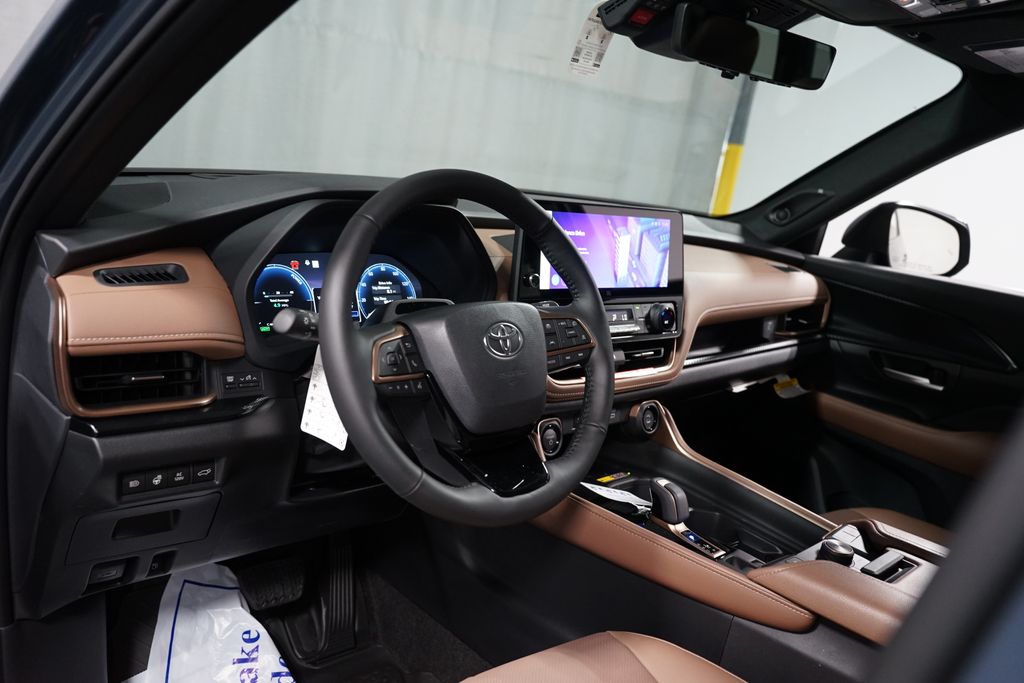 Thumbnail: 2026 Toyota Grand Highlander - 11