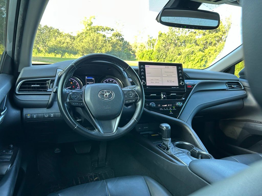Thumbnail: 2022 Toyota Camry - 12