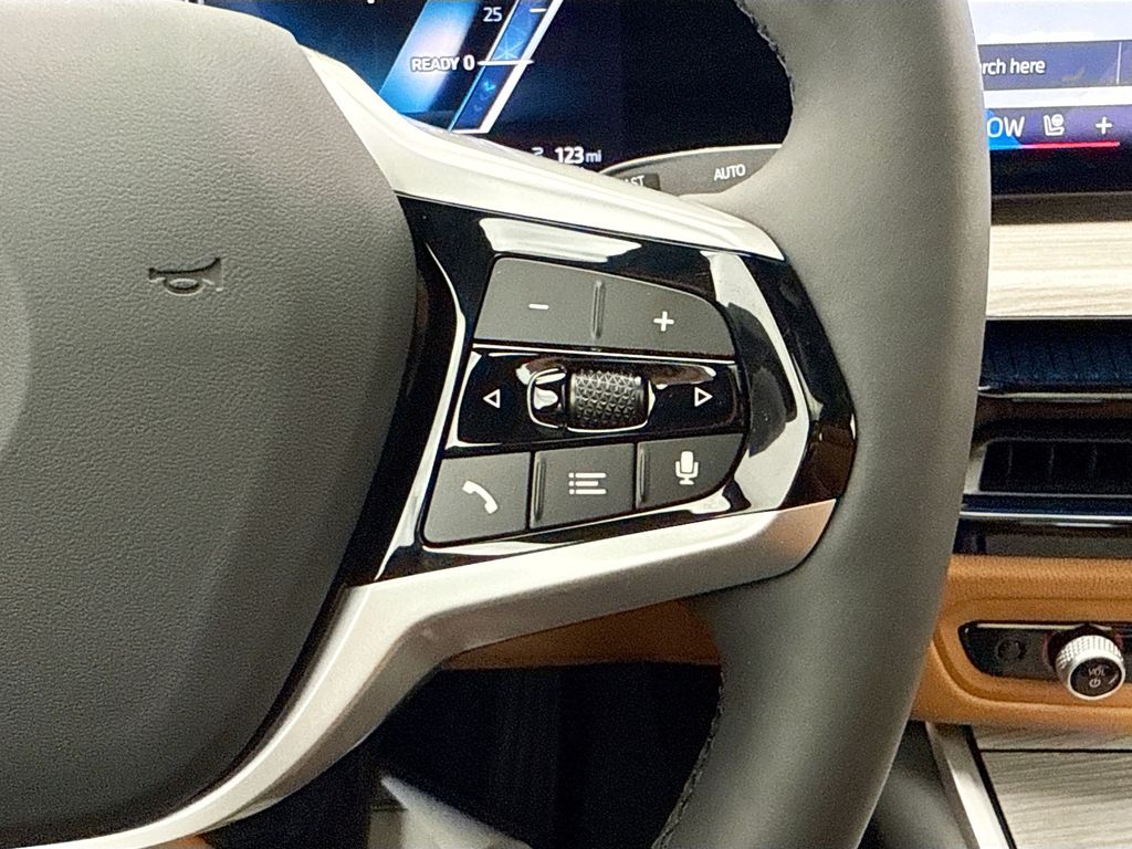 Thumbnail: 2025 BMW i4 - 12