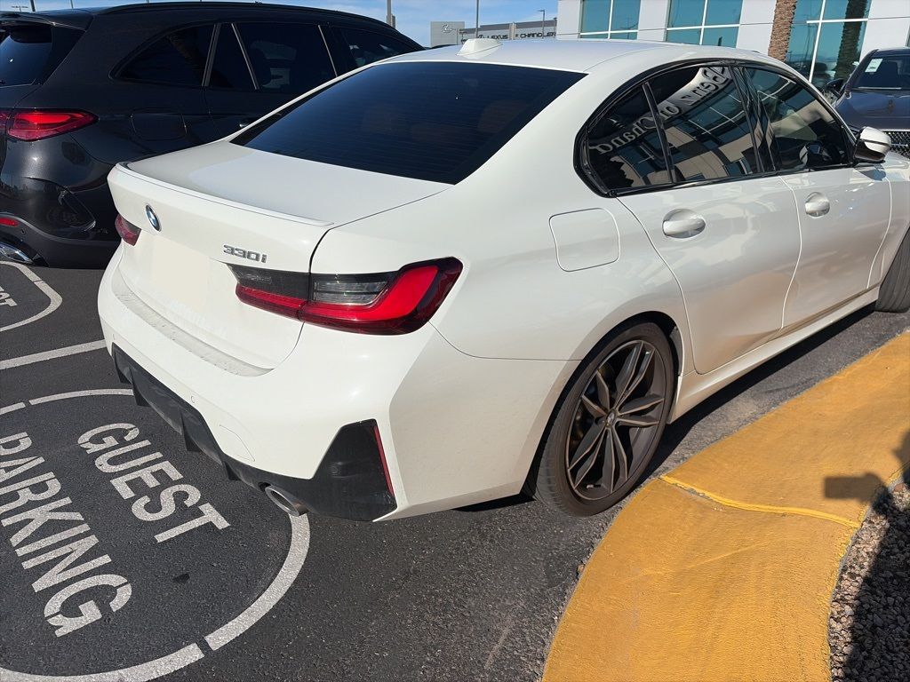 Thumbnail: 2023 BMW 3 Series - 3