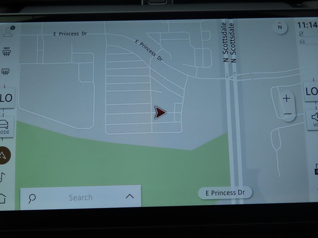 Thumbnail: 2025 Land Rover Discovery Sport - 15