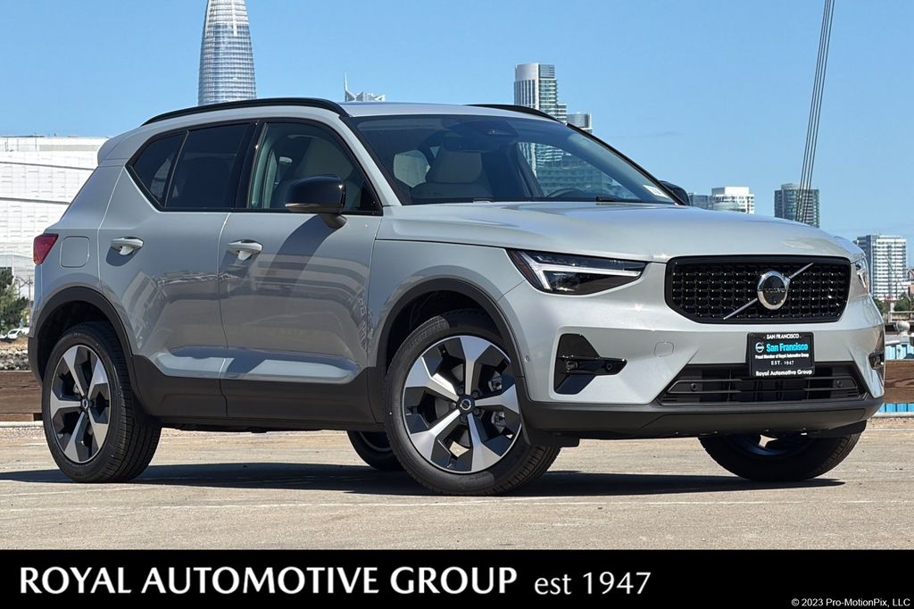 Gray Metallic 2026 Volvo XC40 B5 Plus AWD SUV / Crossover All-Wheel Drive Automatic