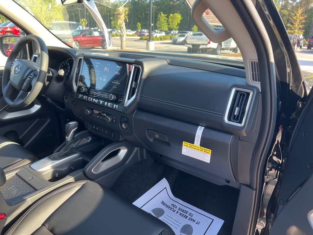 2025 Super Black Nissan Frontier SL RWD Truck