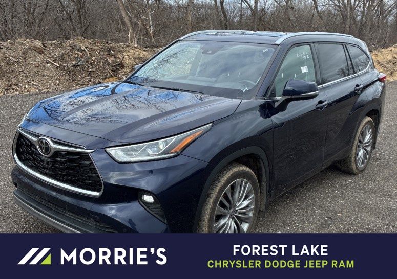 2022 Toyota Highlander Platinum