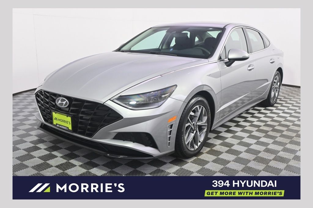 Silver 2023 Hyundai Sonata Sedan Front-Wheel Drive 8-Speed Automatic