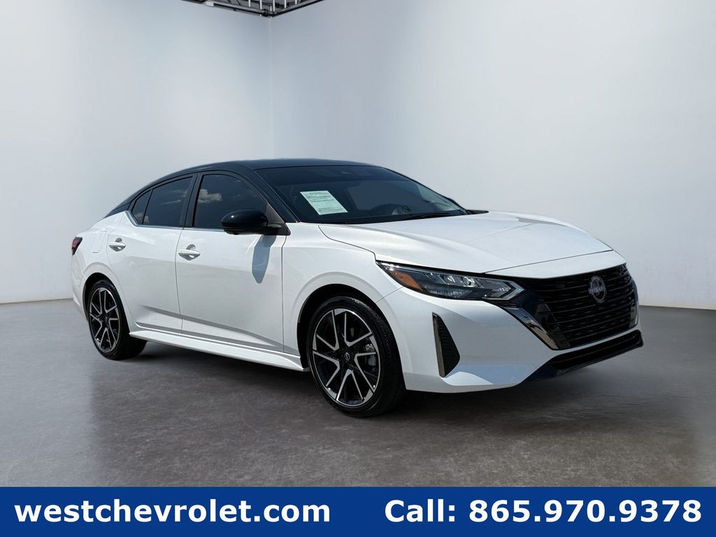 2025 Nissan Sentra SR FWD