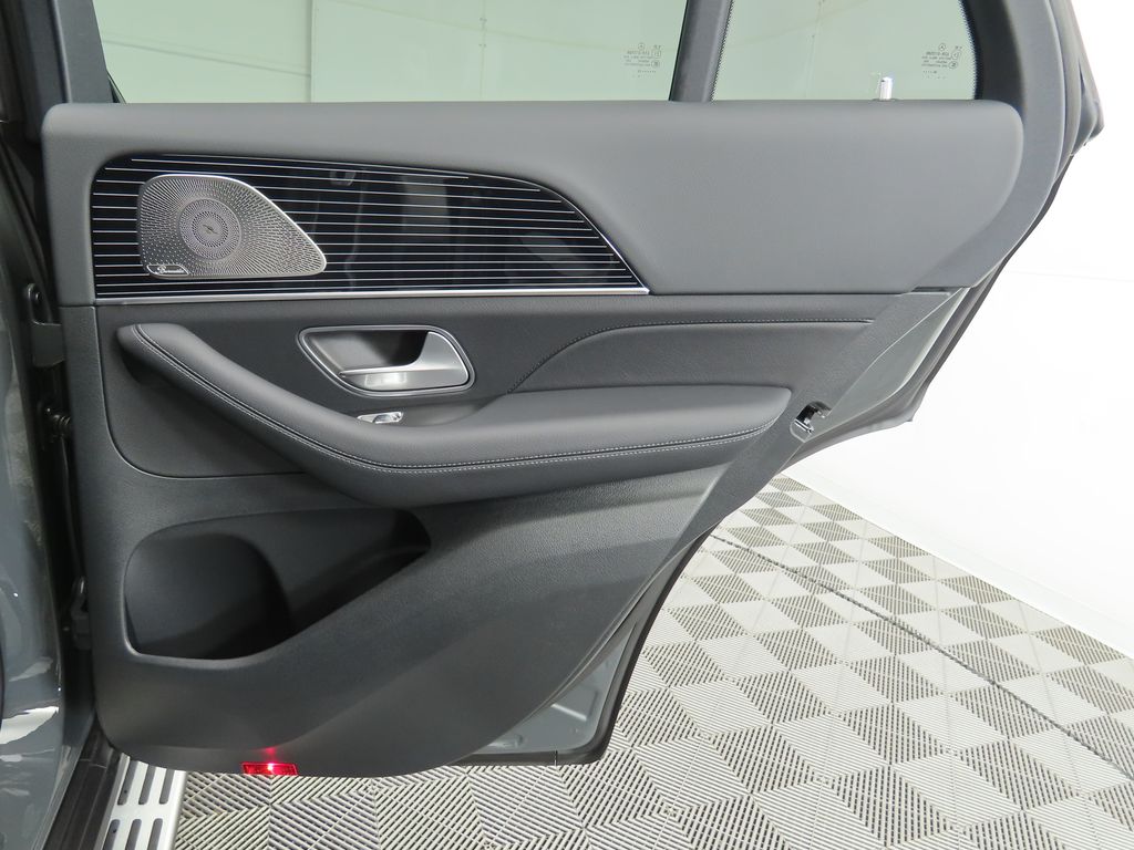 Thumbnail: 2026 Mercedes-Benz GLE - 29