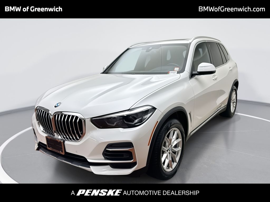 2022 BMW X5 xDrive40i Hero Image