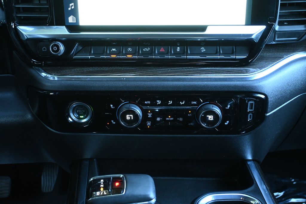 Thumbnail: 2024 Chevrolet Silverado 1500 - 21