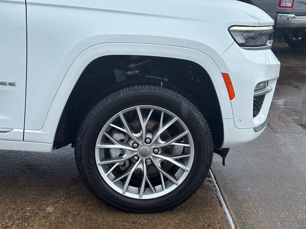 2023 Jeep Grand Cherokee Summit White at Wharton Chevrolet GMC