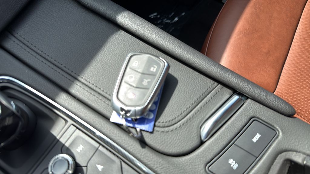 used 2025 Cadillac XT5 car, priced at $56,800