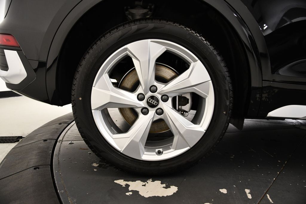 Thumbnail: 2025 Audi Q5 - 15