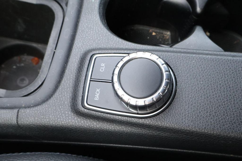 2014 Mercedes-Benz CLA 250 26