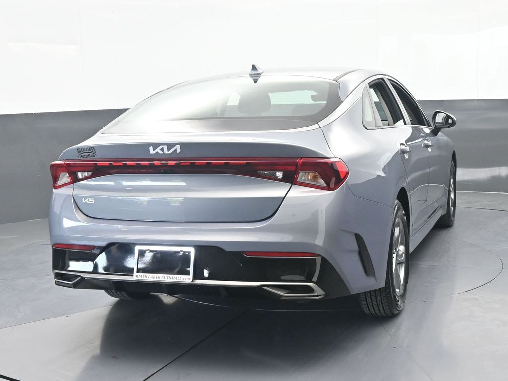 Used 2024 Everlasting Silver Kia LXS image 5