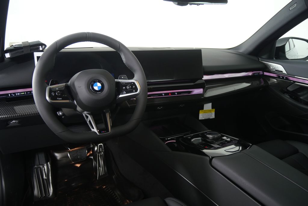 Thumbnail: 2027 BMW 5 Series - 16
