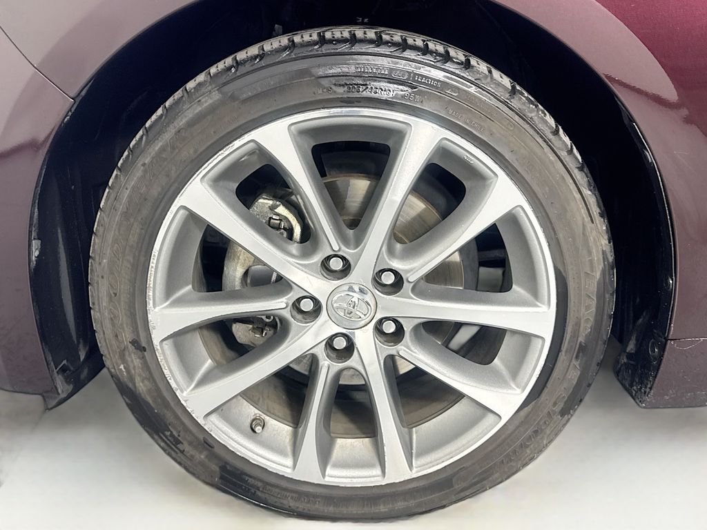 Used Car 2015 Toyota Avalon  Xle Touring For Sale Under $12,000 In Austin, Texas